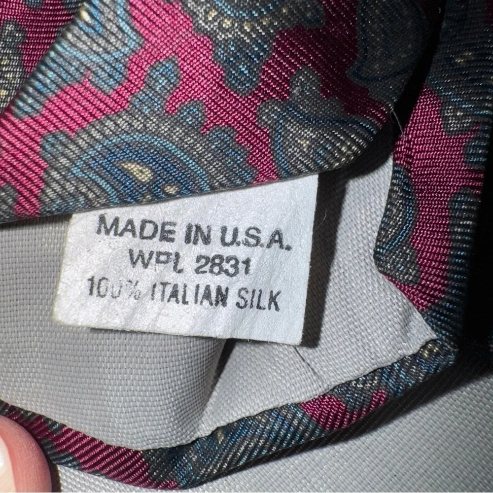 Vintage lot of 2  Halston III Men’s Neck Ties Made in USA 100% Italian Silk